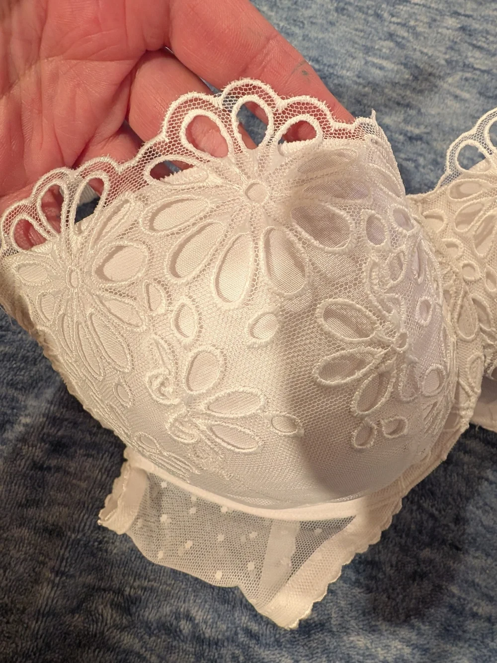Victoria's Secret NWT White Floral Lace Underwire Bra - Women Intimates - Picture 5 of 5